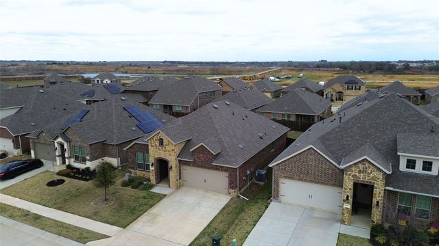 10929 Gold Pan Trail, Aubrey, TX 76227