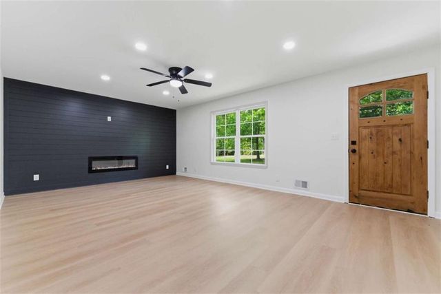 565 Ray Cole Road, Dallas, GA 30157