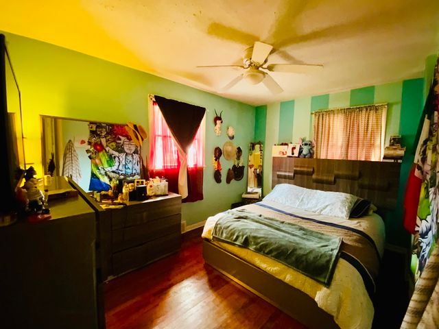 909 Prescott Street, Waukegan, IL 60085