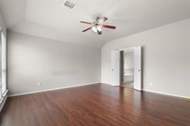 1002 Hidden Oaks Drive, Burleson, TX 76028