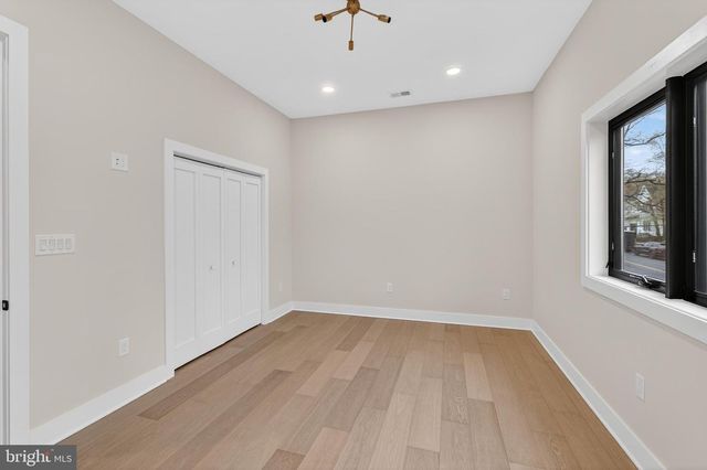 4246 15TH ST N, Arlington, VA 22207