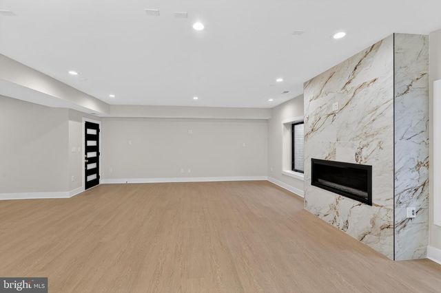 4246 15TH ST N, Arlington, VA 22207