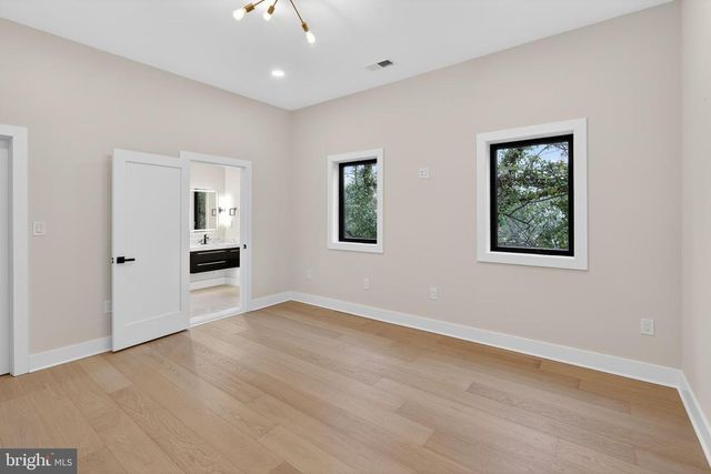 4246 15TH ST N, Arlington, VA 22207