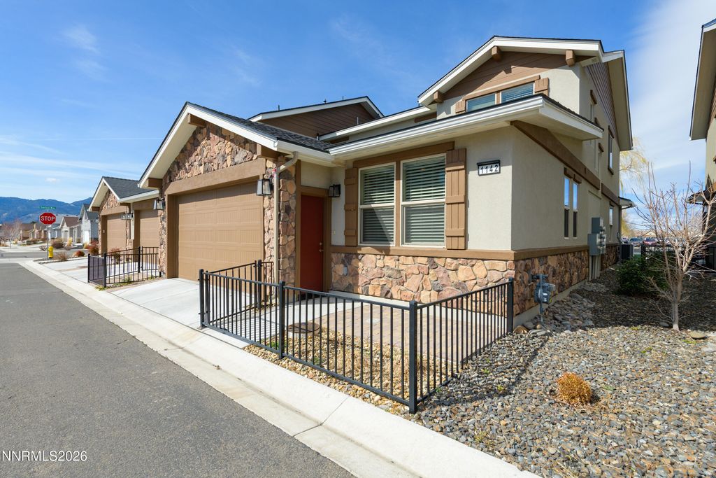 Image 6 of property listing at 1142 Montevideo Circle, Minden, NV 89423