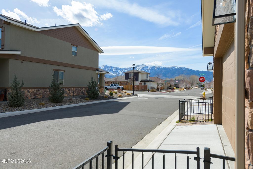 Image 7 of property listing at 1142 Montevideo Circle, Minden, NV 89423