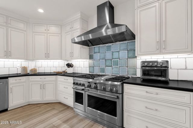 8952 E WETHERSFIELD Road, Scottsdale, AZ 85260