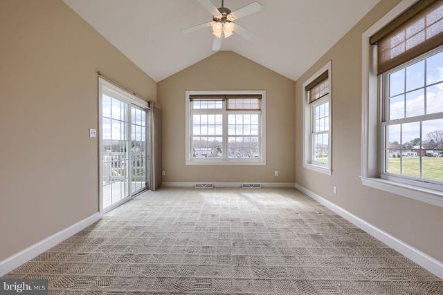 101 BANEBERRY LN, Lititz, PA 17543