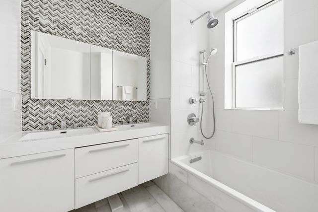 241 W 97th St Apt 4L, New York City, NY 10025