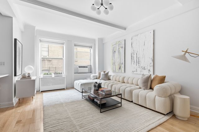 241 W 97th St Apt 4L, New York City, NY 10025