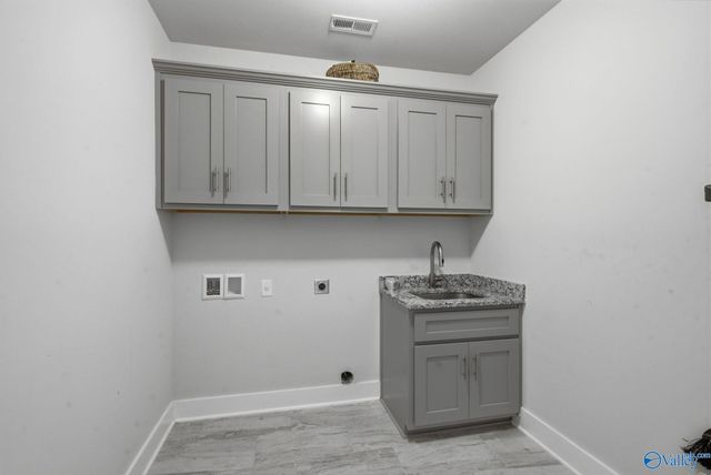 1602 Bridgedale Street NE, Huntsville, AL 35811