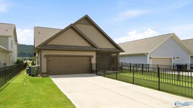 1602 Bridgedale Street NE, Huntsville, AL 35811