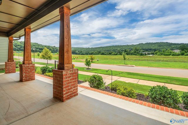 1602 Bridgedale Street NE, Huntsville, AL 35811