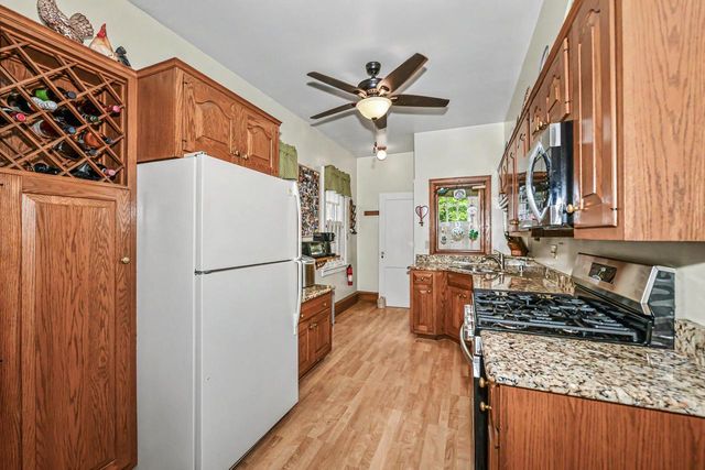 4915 W Woodlawn COURT, Milwaukee, WI 53208