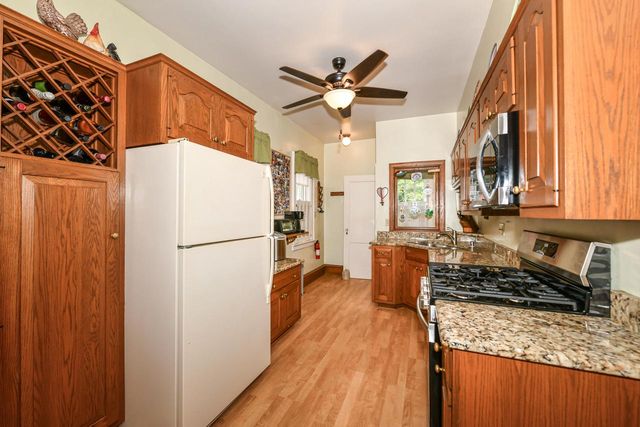 4915 W Woodlawn COURT, Milwaukee, WI 53208