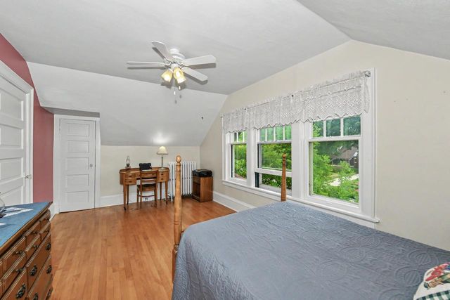 4915 W Woodlawn COURT, Milwaukee, WI 53208