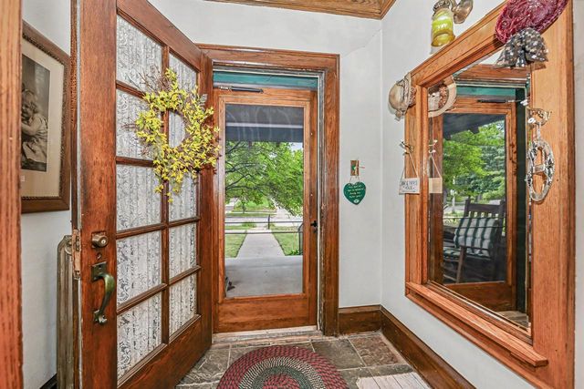 4915 W Woodlawn COURT, Milwaukee, WI 53208