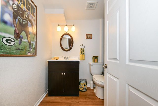 4915 W Woodlawn COURT, Milwaukee, WI 53208