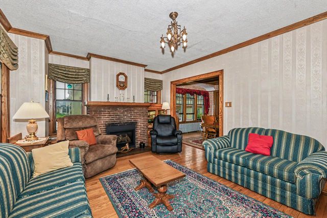 4915 W Woodlawn COURT, Milwaukee, WI 53208