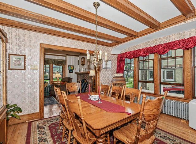 4915 W Woodlawn COURT, Milwaukee, WI 53208