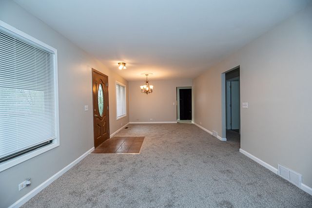 67 Honeysuckle Lane, Crystal Lake, IL 60014