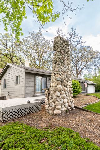 67 Honeysuckle Lane, Crystal Lake, IL 60014