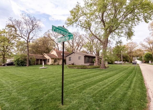 67 Honeysuckle Lane, Crystal Lake, IL 60014
