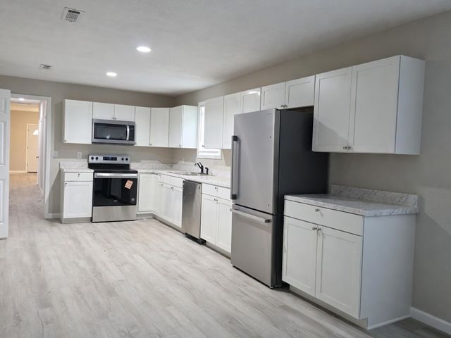 922 Headland Ave, Dothan, AL 36301