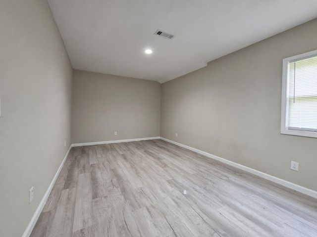 922 Headland Ave, Dothan, AL 36301