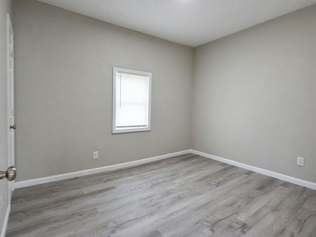 922 Headland Ave, Dothan, AL 36301