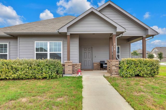 218 Oldbridge DR, Hutto, TX 78634