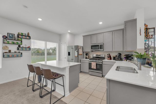 218 Oldbridge DR, Hutto, TX 78634