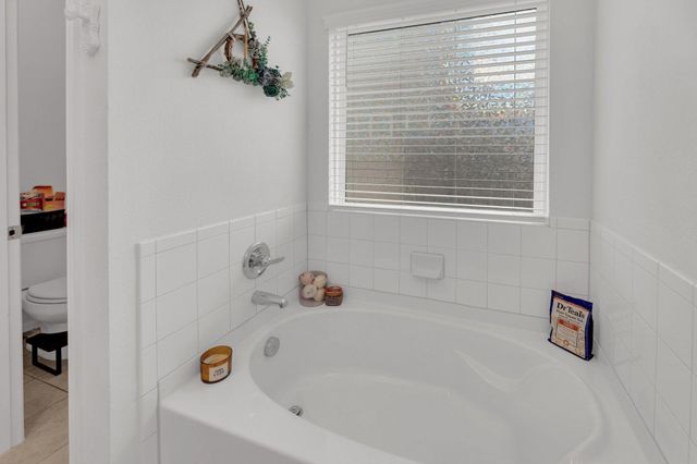 218 Oldbridge DR, Hutto, TX 78634