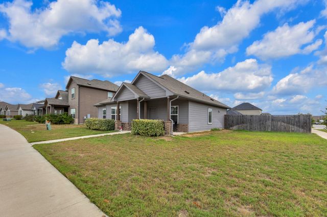 218 Oldbridge DR, Hutto, TX 78634