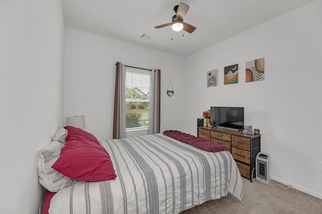 218 Oldbridge DR, Hutto, TX 78634