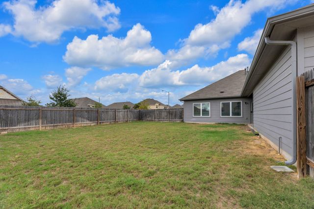 218 Oldbridge DR, Hutto, TX 78634