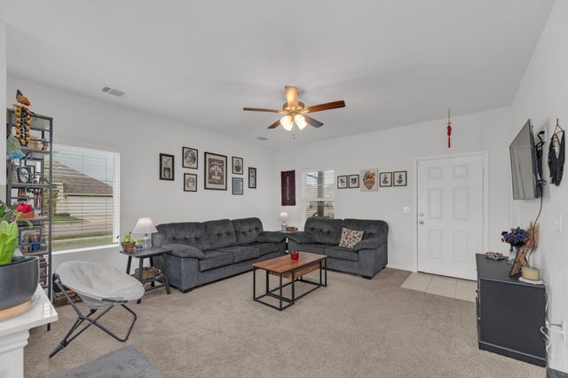 218 Oldbridge DR, Hutto, TX 78634