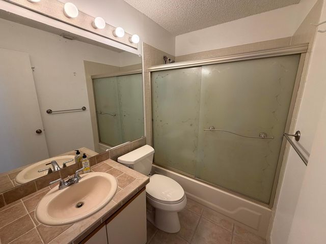 3841 Island Club Circle E, Lake Worth, FL 33462