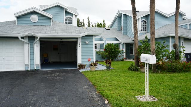 3841 Island Club Circle E, Lake Worth, FL 33462