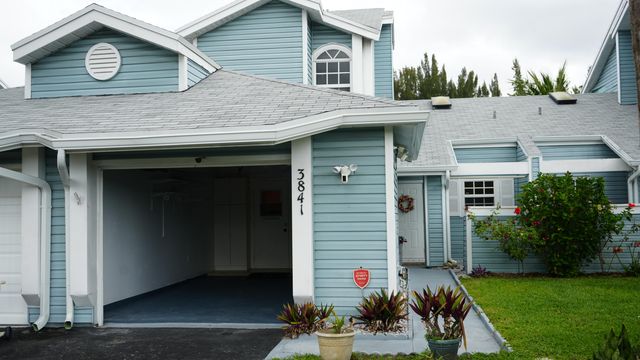 3841 Island Club Circle E, Lake Worth, FL 33462