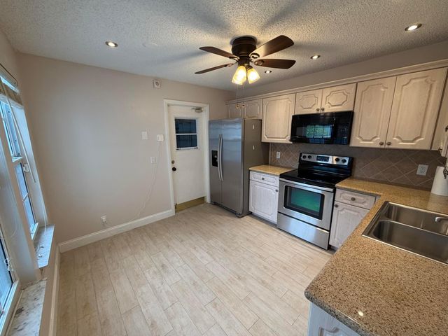 3841 Island Club Circle E, Lake Worth, FL 33462