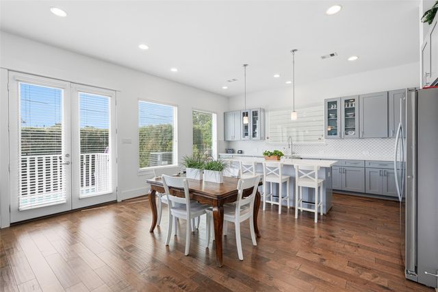 327 Yale Oaks Lane, Houston, TX 77091