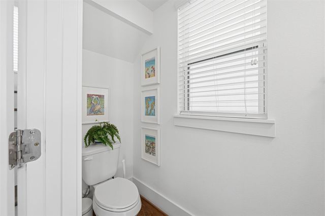 327 Yale Oaks Lane, Houston, TX 77091