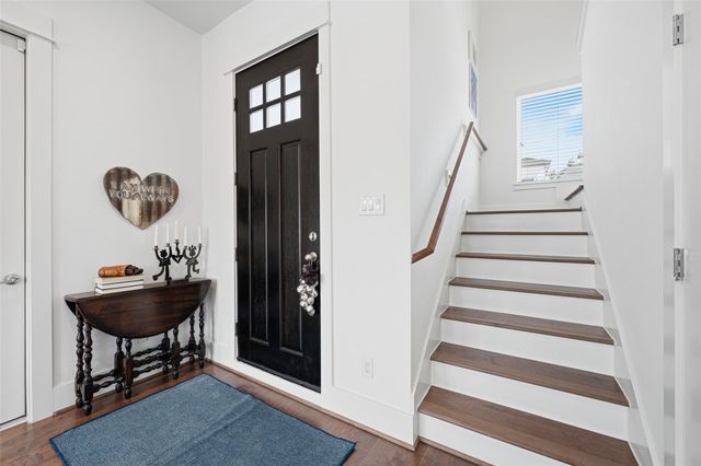 327 Yale Oaks Lane, Houston, TX 77091