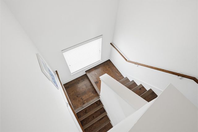 327 Yale Oaks Lane, Houston, TX 77091