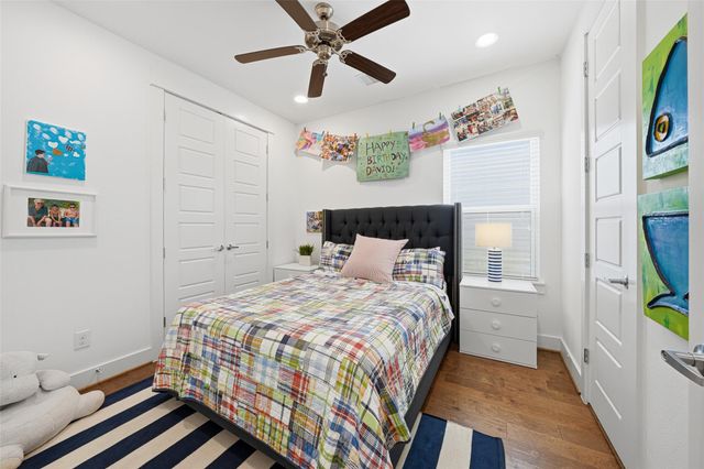 327 Yale Oaks Lane, Houston, TX 77091