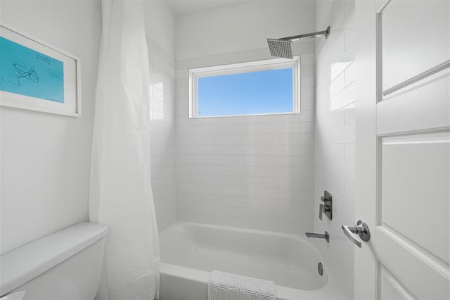 327 Yale Oaks Lane, Houston, TX 77091