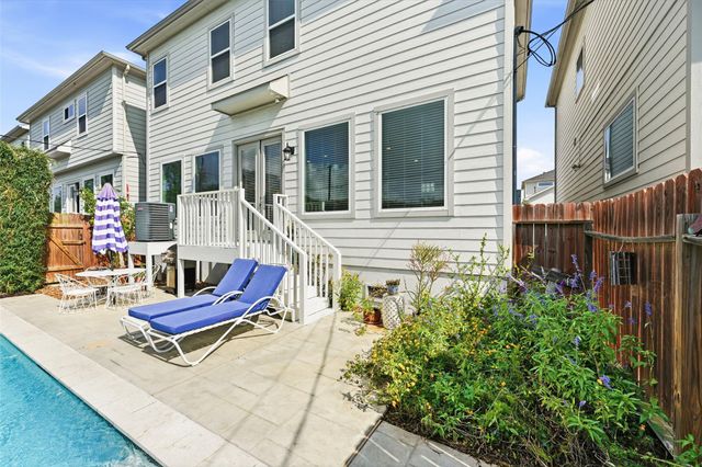 327 Yale Oaks Lane, Houston, TX 77091