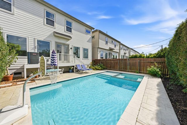 327 Yale Oaks Lane, Houston, TX 77091