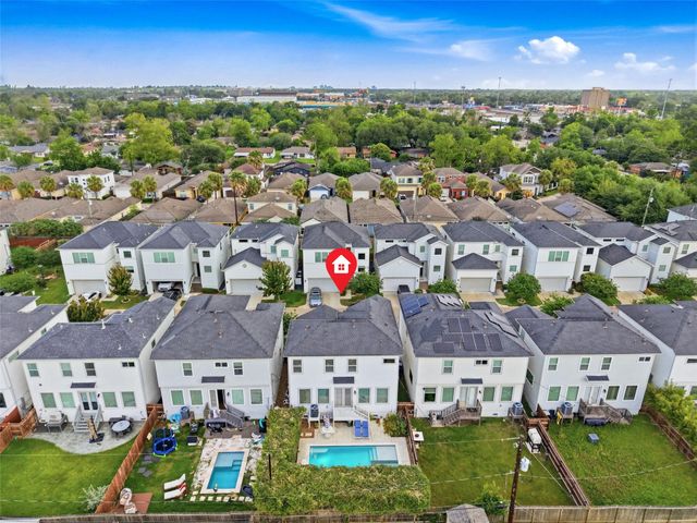 327 Yale Oaks Lane, Houston, TX 77091