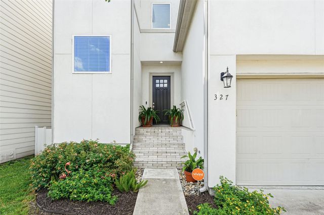 327 Yale Oaks Lane, Houston, TX 77091